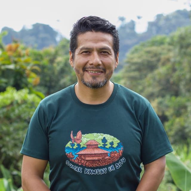 Henry Sánchez } is Co-founder and General Director}